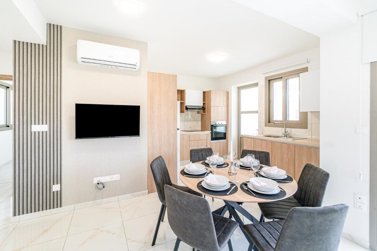 Adolina Apartments By Ezoria Villas Paphos Eksteriør bilde