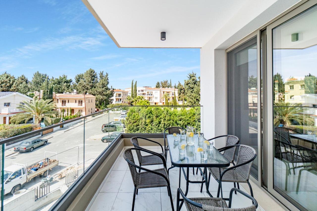 Adolina Apartments By Ezoria Villas Paphos Eksteriør bilde