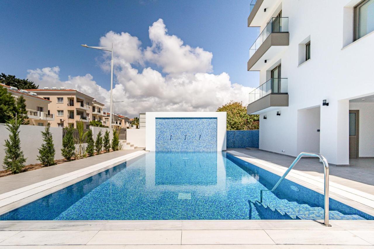 Adolina Apartments By Ezoria Villas Paphos Eksteriør bilde