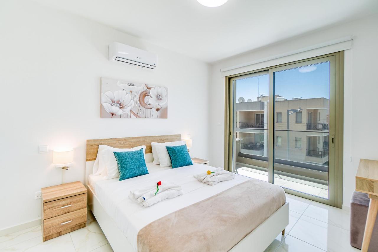Adolina Apartments By Ezoria Villas Paphos Eksteriør bilde
