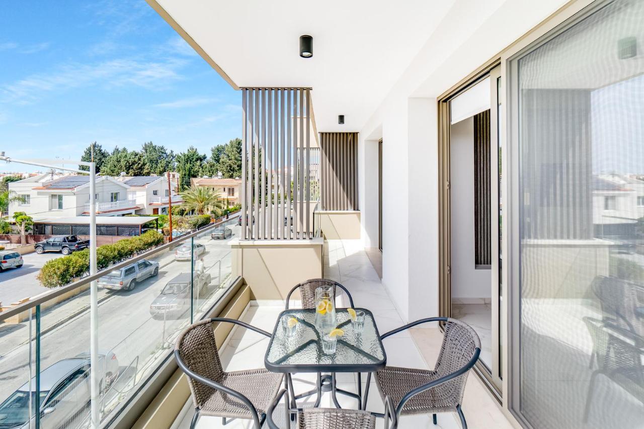 Adolina Apartments By Ezoria Villas Paphos Eksteriør bilde